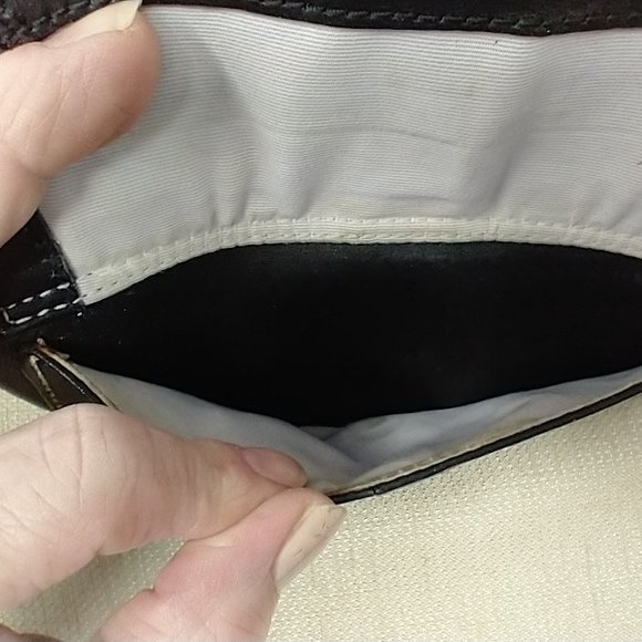 COACH BLACK BUCKLE FRONT WRISTLET - Picture 10 of 12